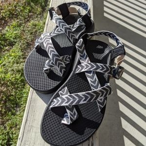 Chacos Women's Size 7